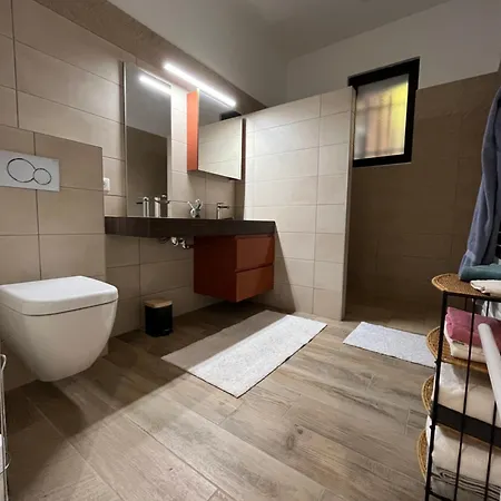 Santina Semesterbostad