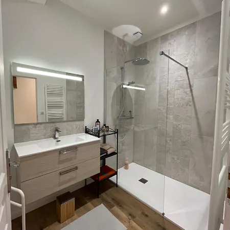 Santina بيت للعطل *